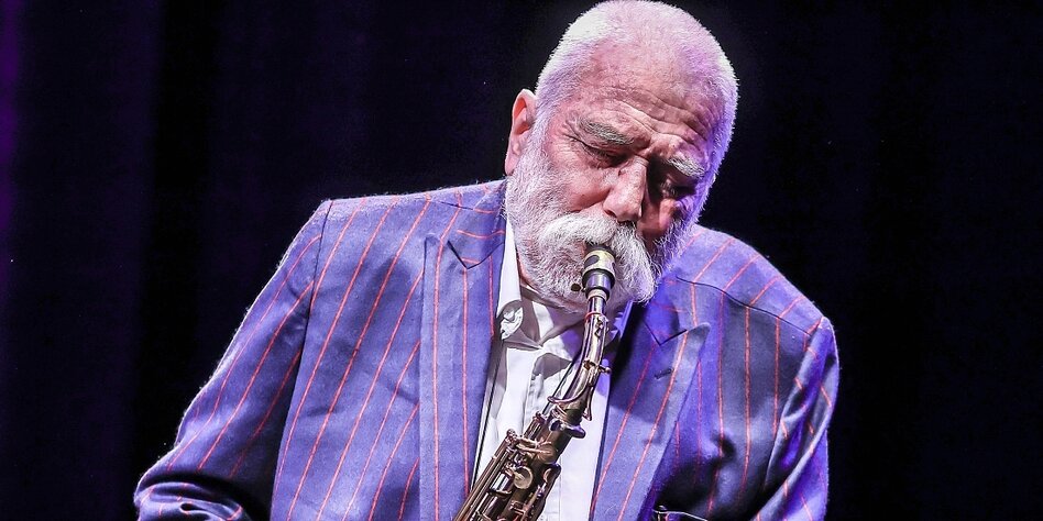Konzert von Peter Brötzmann @ Haus der Berliner Festspiele Berlin, Jazzfest Berlin Peter Brötzmann Tenorsaxofon, Taróga