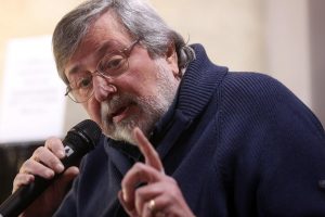 Francesco Guccini interviene alla presentazione del libro ''L'ultimo veterinario di campagna''